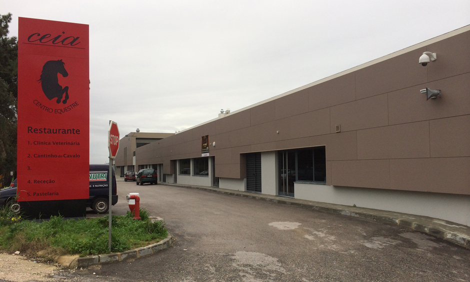 reboco-centro-equestre-alfeizerao